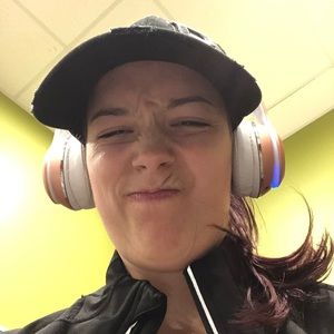 Meet your Posher, Leah